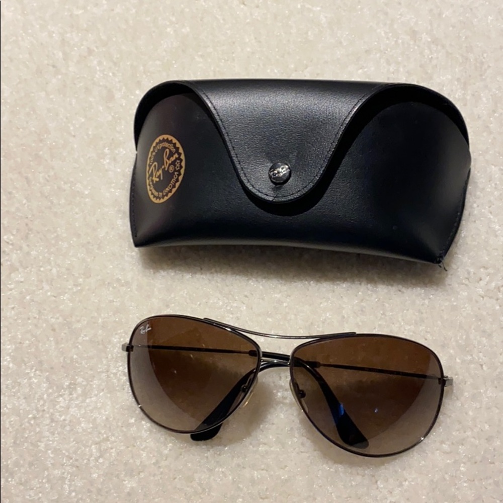 Ray Ban Aviator sunglasses